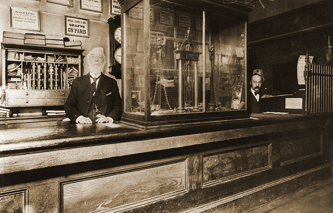 Beekman-behind-Bank-Counter